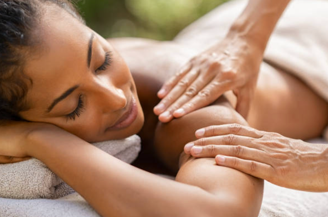 In Villa Massage 90 min