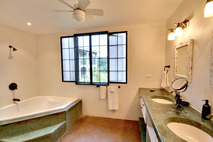 Jungle View Guest Room