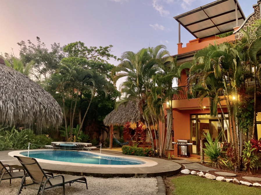 Del Pacifico Estate